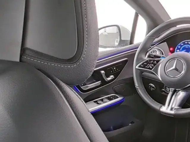 Mercedes-Benz EQE 300