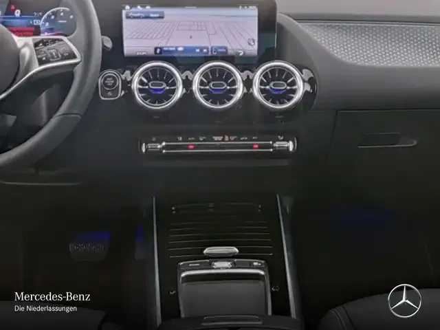 Mercedes-Benz GLA 180