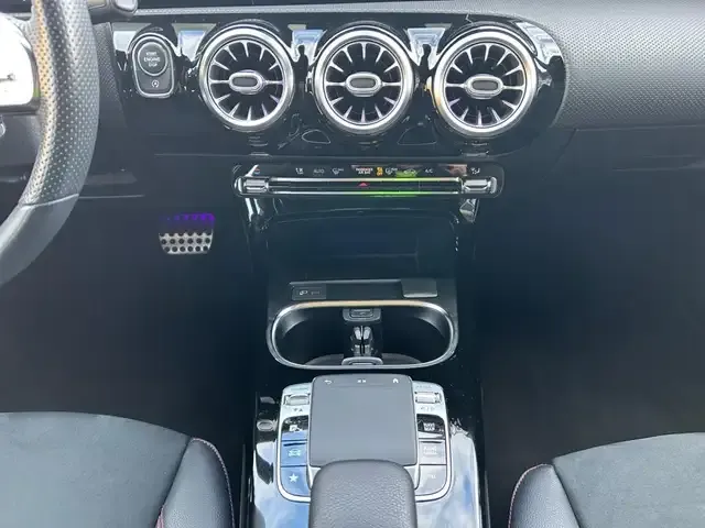 Mercedes-Benz CLA 220