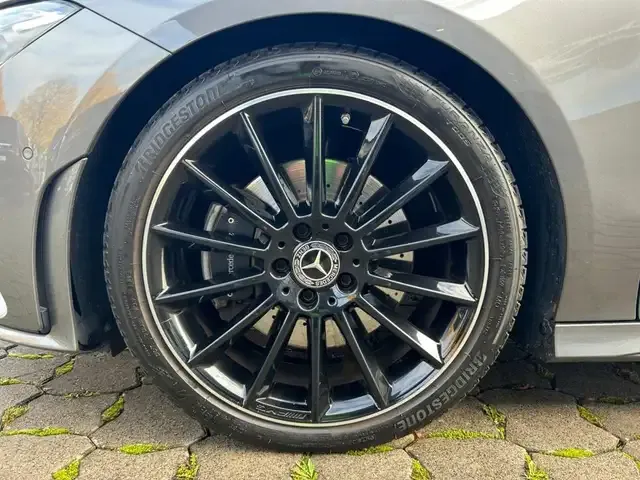 Mercedes-Benz CLA 220