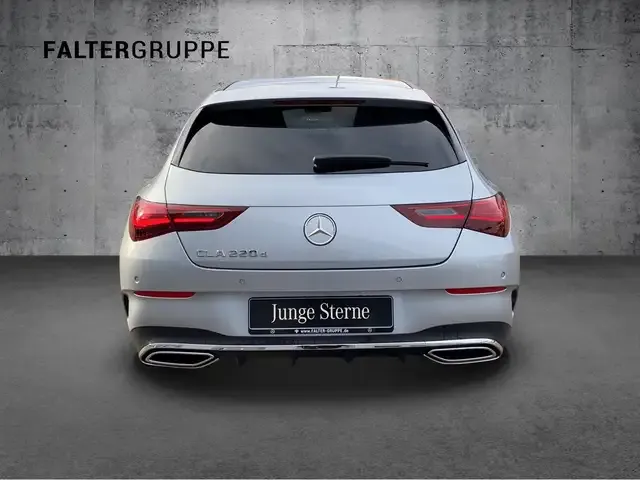 Mercedes-Benz CLA 220