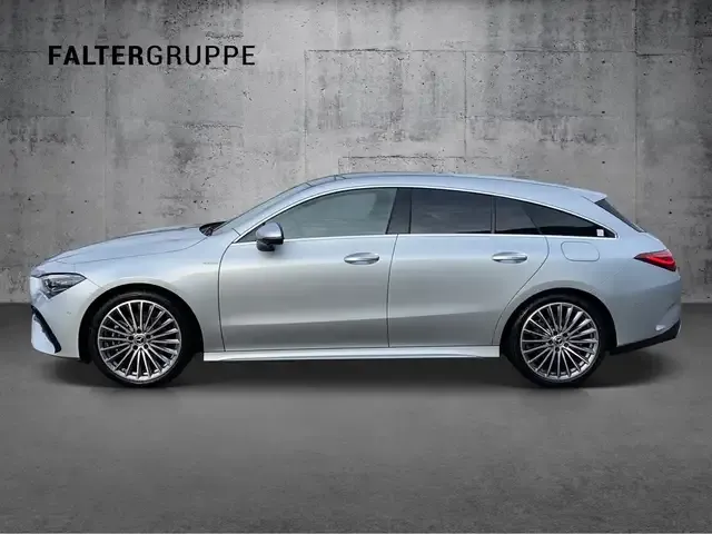 Mercedes-Benz CLA 220