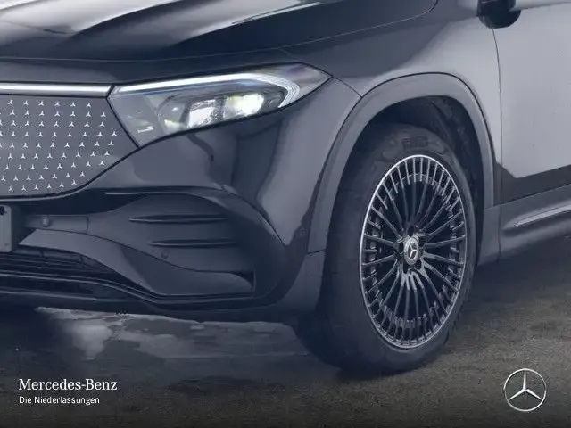 Mercedes-Benz EQB 300
