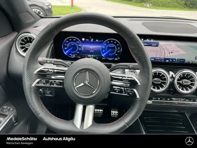 Mercedes-Benz EQB 350