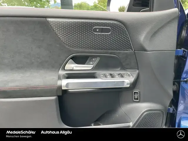 Mercedes-Benz EQB 350