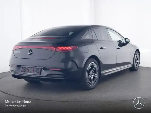 Mercedes-Benz EQE 300
