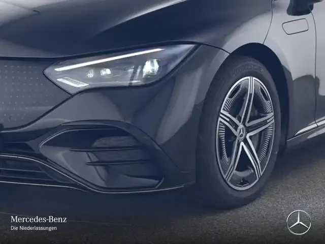 Mercedes-Benz EQE 300