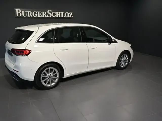 Mercedes-Benz B 200