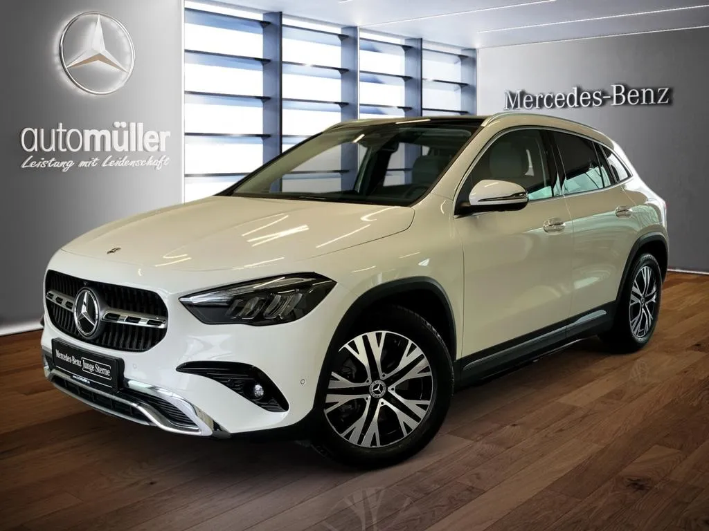 Mercedes-Benz GLA 220