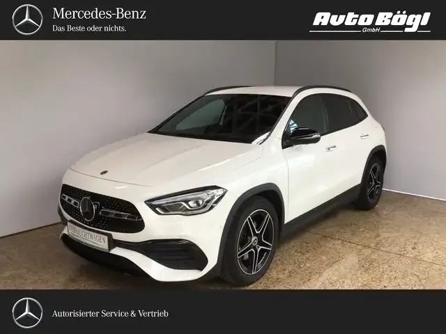 Mercedes-Benz GLA 200