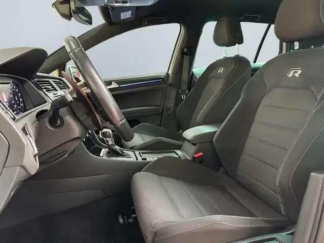 Volkswagen Golf R