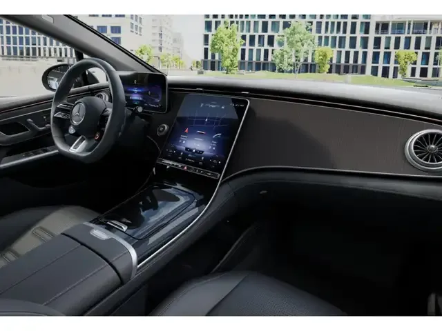 Mercedes-Benz EQE 43