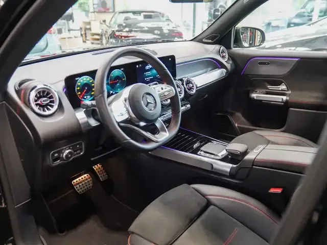 Mercedes-Benz EQB 350