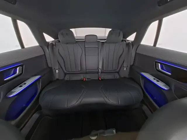 Mercedes-Benz EQE 300