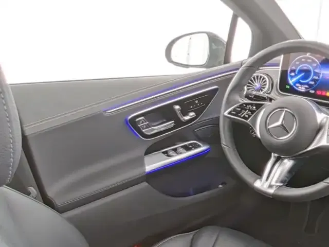 Mercedes-Benz EQE 300