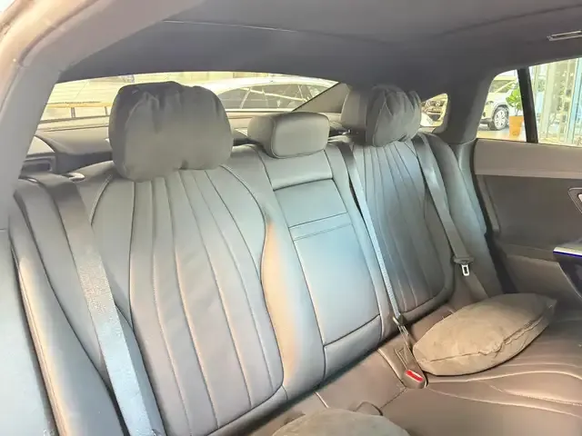 Mercedes-Benz EQE 350
