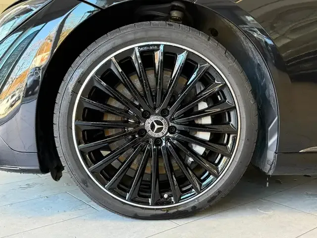 Mercedes-Benz EQE 350