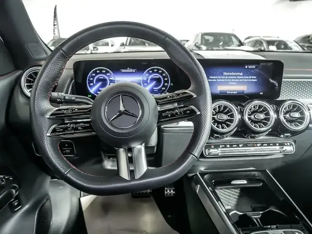 Mercedes-Benz EQB 300