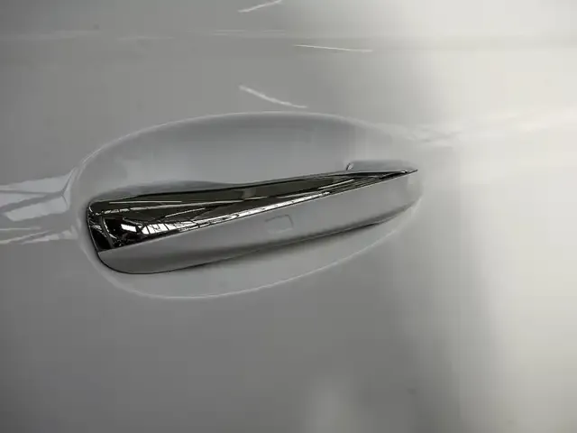Mercedes-Benz EQB 300