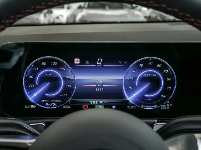 Mercedes-Benz EQB 300