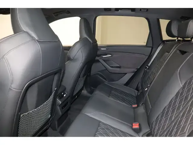 Audi SQ6