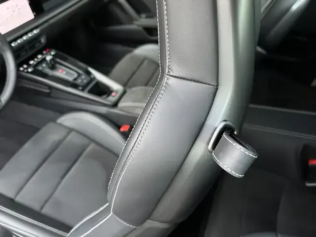Porsche 992
