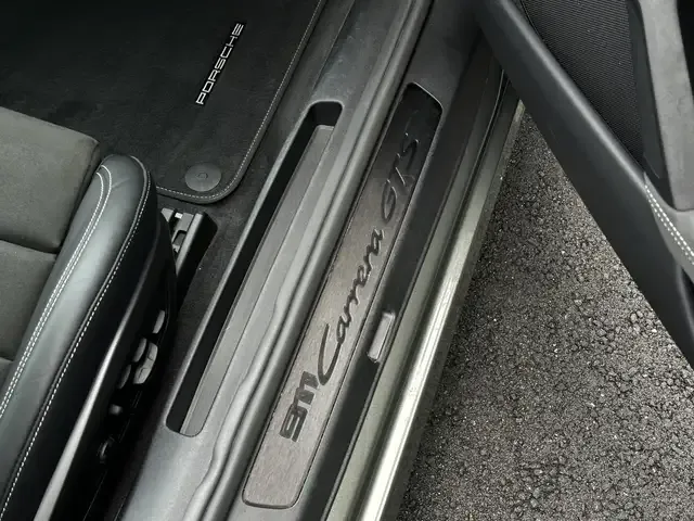 Porsche 992