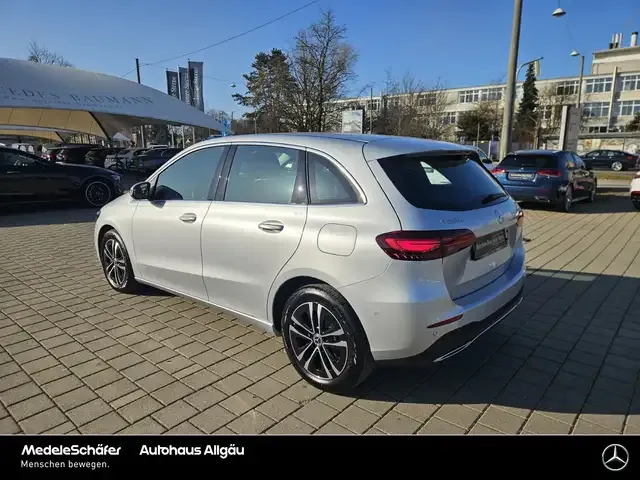 Mercedes-Benz B 250