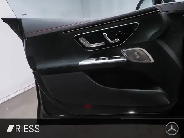 Mercedes-Benz EQE 350