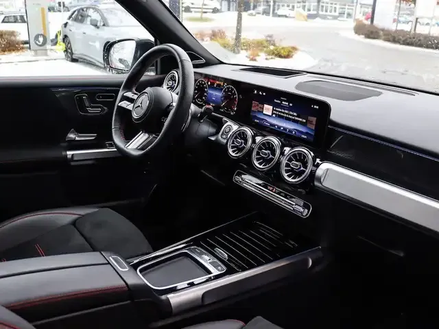 Mercedes-Benz GLB 200