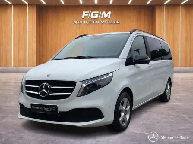 Mercedes-Benz V 220