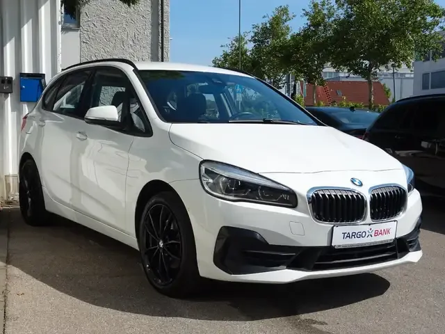 BMW 218