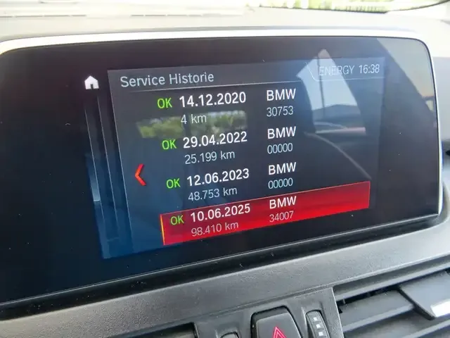 BMW 218
