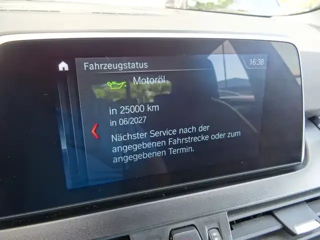 BMW 218