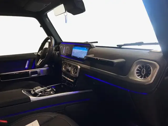 Mercedes-Benz G 500