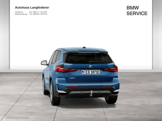 BMW iX1