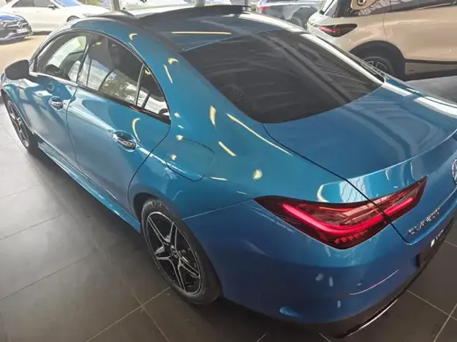 Mercedes-Benz CLA 200