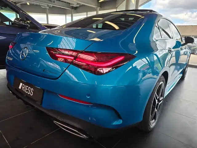 Mercedes-Benz CLA 200