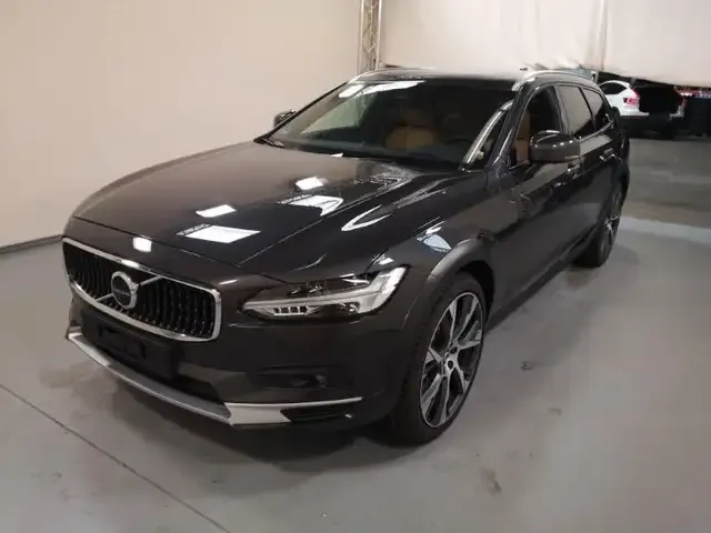 Volvo V90 Cross Country