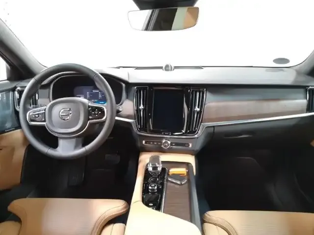 Volvo V90 Cross Country