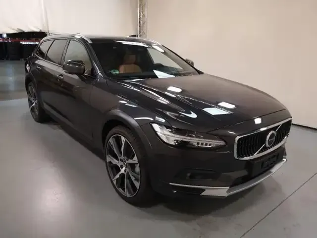 Volvo V90 Cross Country