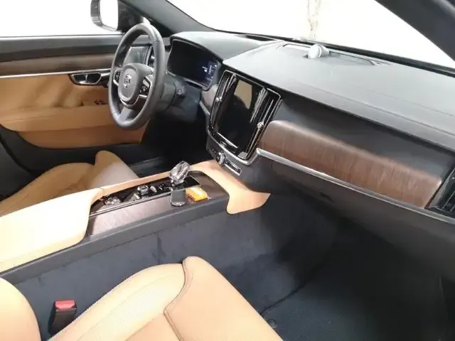 Volvo V90 Cross Country