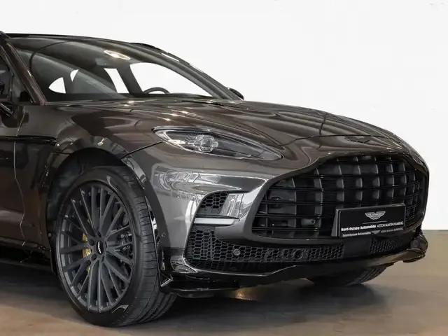 Aston Martin DBX