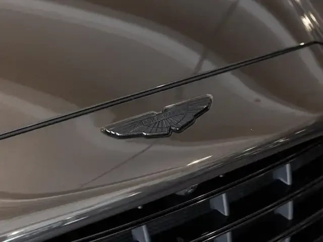 Aston Martin DBX