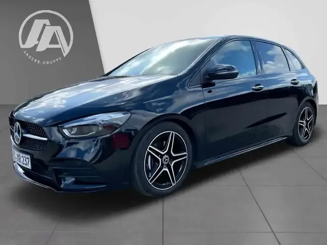 Mercedes-Benz B 180