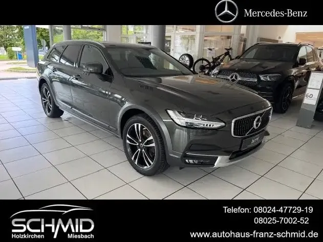 Volvo V90 Cross Country