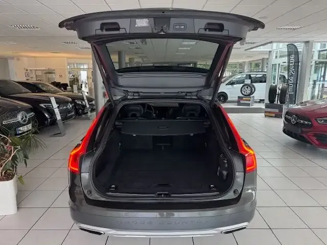 Volvo V90 Cross Country