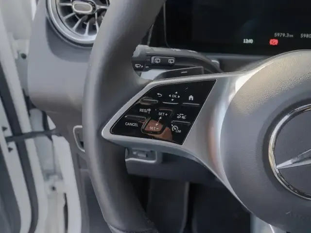 Mercedes-Benz EQB 250