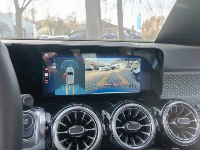 Mercedes-Benz EQB 250