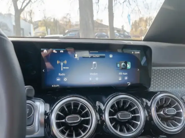 Mercedes-Benz EQB 250